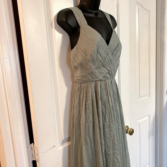 “J. CREW” Silk Chiffon Pleated Special Occasion Gown - Picture 9 of 16